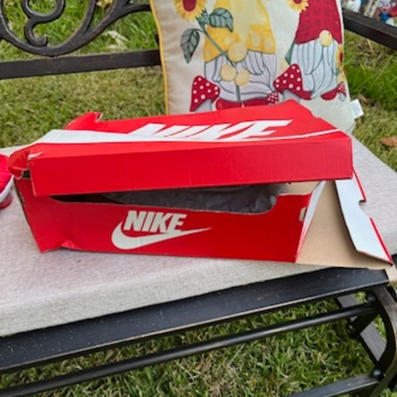 Nike Air Max Vapor Plus - Picture 2 of 5